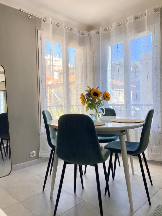 דירות Nice West Cosy Flat Balcony, Near Airport, Train, Beach, Public Transport, Supermarket, Comfortable And Well Equipped מראה חיצוני תמונה