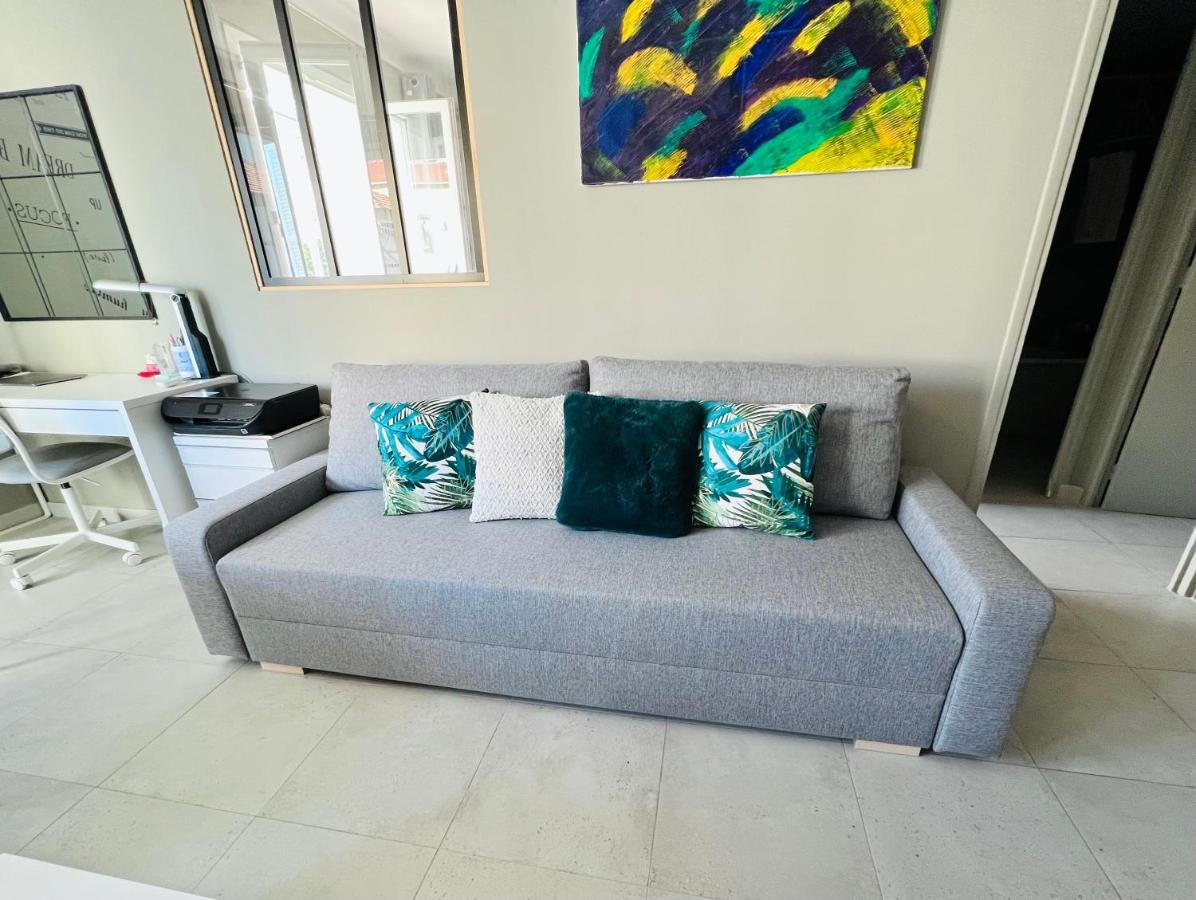 דירות Nice West Cosy Flat Balcony, Near Airport, Train, Beach, Public Transport, Supermarket, Comfortable And Well Equipped מראה חיצוני תמונה
