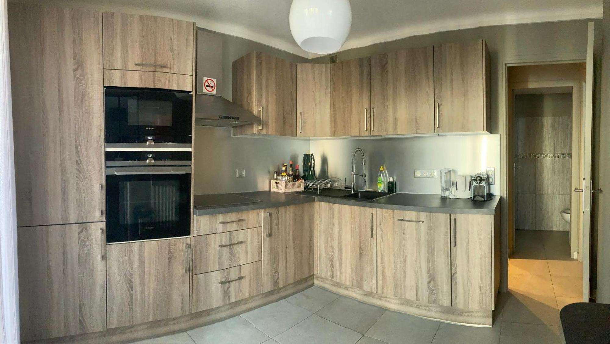 דירות Nice West Cosy Flat Balcony, Near Airport, Train, Beach, Public Transport, Supermarket, Comfortable And Well Equipped מראה חיצוני תמונה